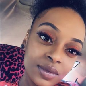 Meet your Posher, Jermecia